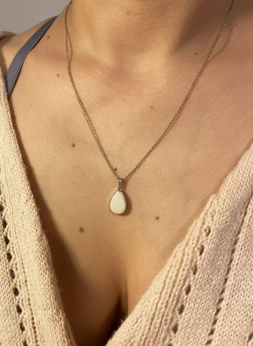 Mother’s Glow  – Drop of Milk Silver