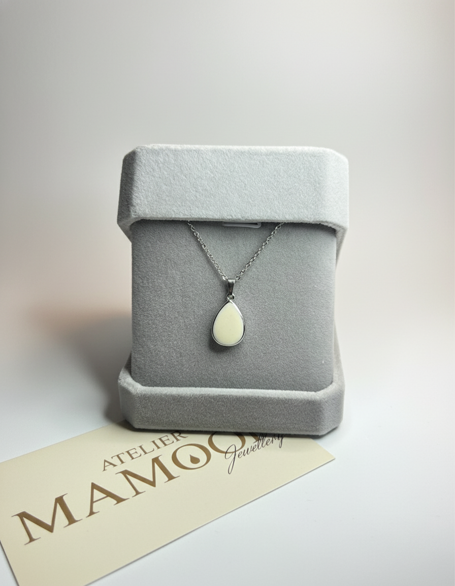 Mother’s Glow  – Drop of Milk Silver