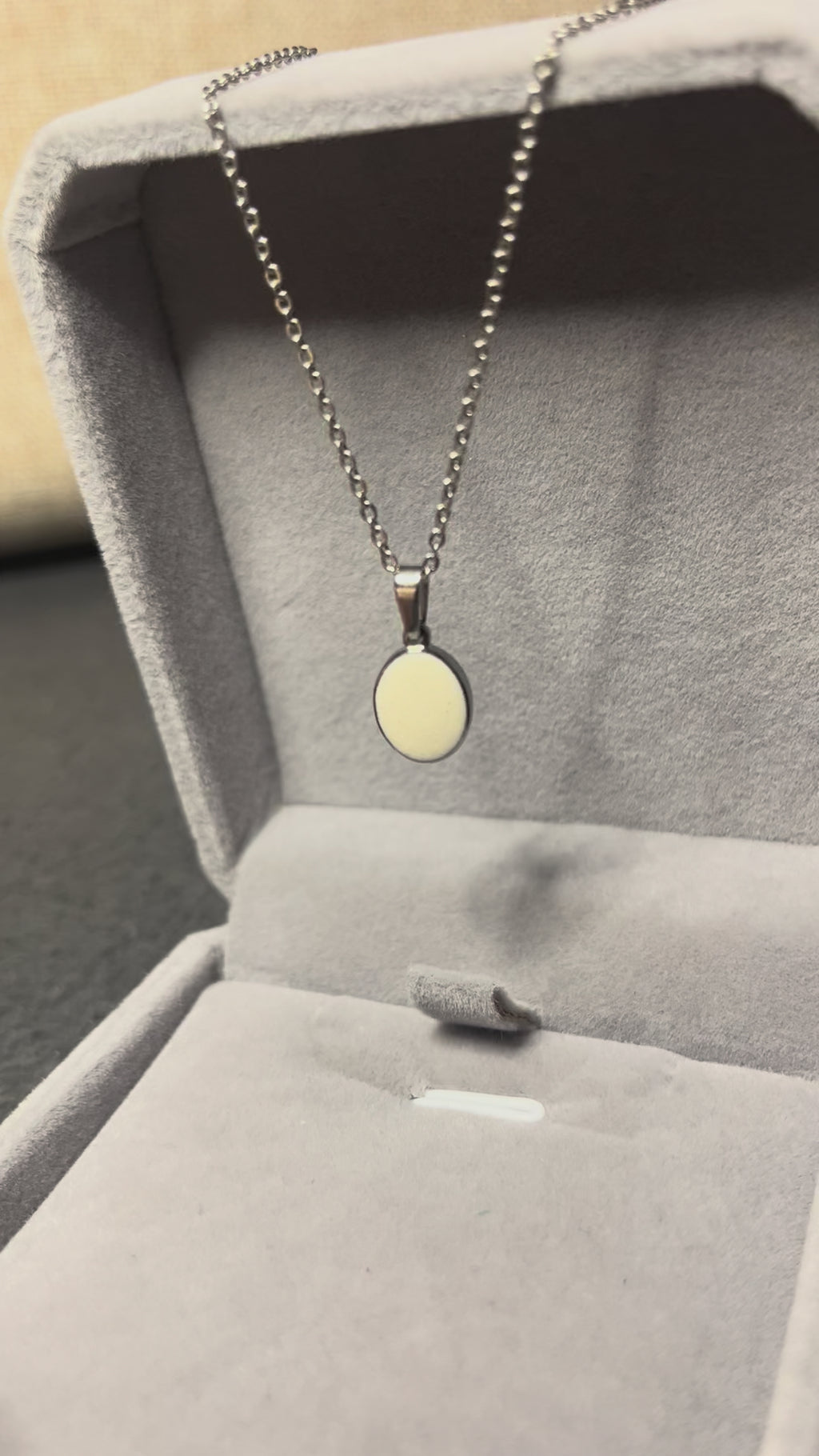 Mother’s Grace – Oval of Milk Silver